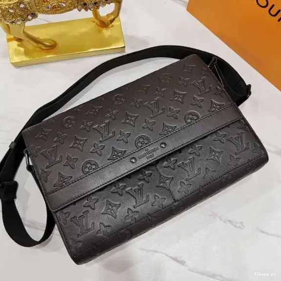 Cheap LOUIS SPRING VUITTON MESSENGER 0704